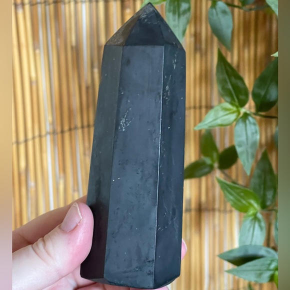 Genuine Shungite Gemstone towers - Picture 4 of 7